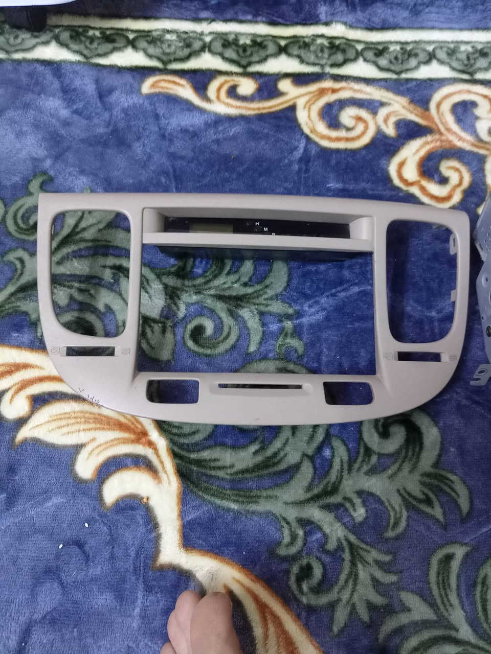 اسلام عليكم مسجل وقاعده مالته ابلاديه لبيع لسعر٥٠ لعنوان بغدادلاتصال ***********
