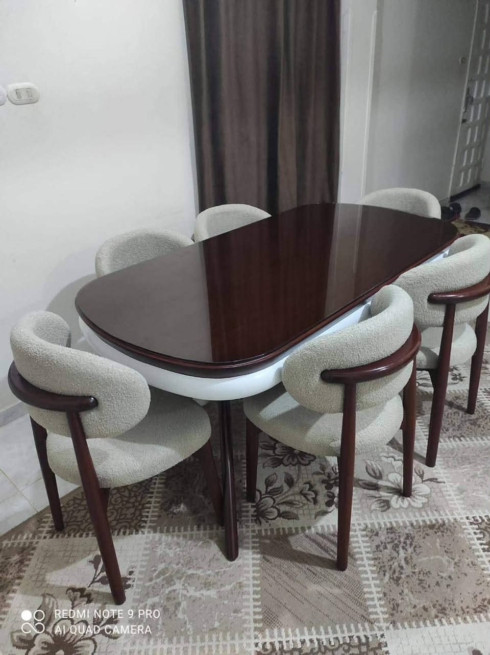 طاولات سفرة مودرن 
خشب زان روماني 
اسفنج سوبر 
قماش مخمل مستورد سهل التنظيف
تفصيل من المعمل مباشرة 
مدة التسليم 7 __ 10 ايام
السعر 650$ رقم تواص 0997129435


**إذا كنت صاحب هذا الإعلان وتريد حذفه لأي سبب، رجاءا أرسل رسالة إلى الدعم الفني**