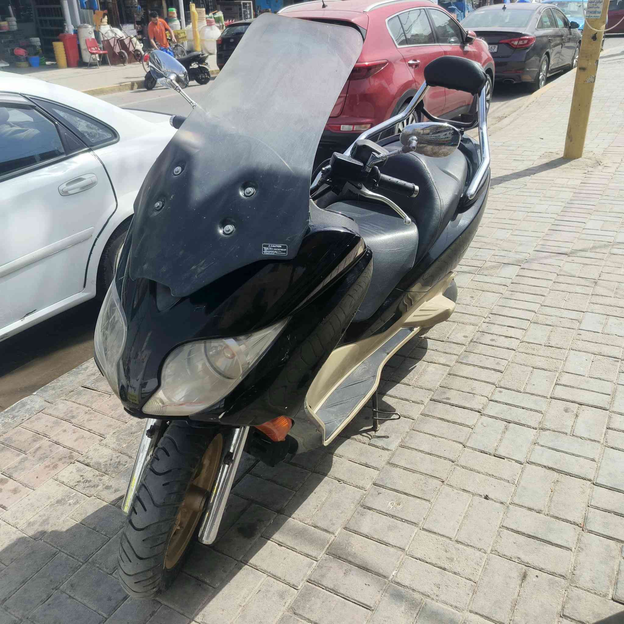 دراجه فورزه صفر عشره للبيع 
بس نقص لبيها جاملغ وترايش محرك ممفتوح معروضه، (8 ورقات) ***********
