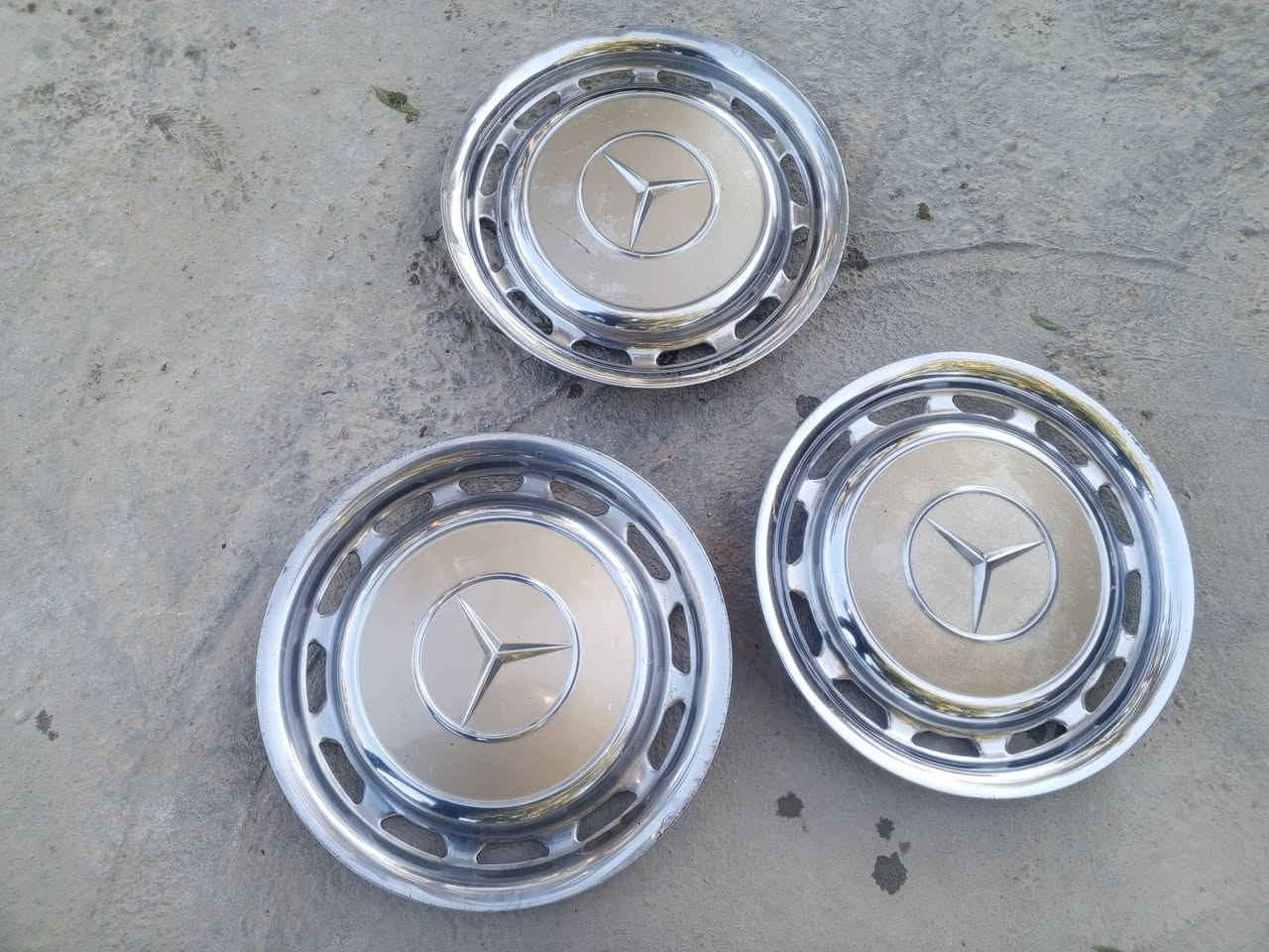 السلام عليكم كبات مارسدس للبيع
كبات مال 93
***********
