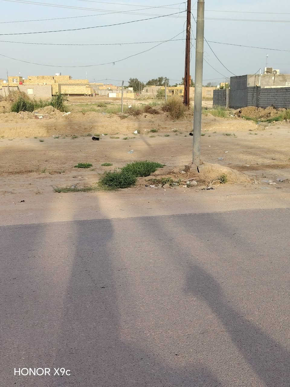 سلام عليكم عرصا طابو صرف شارع حي المعلمين الحولي مساحه العرصه 411متر ركن علا شارعين يوجد ماء وكهرباء تبليط رقم القطعه 21 /319 الاستفسار الإتصال على الرقم ***********
