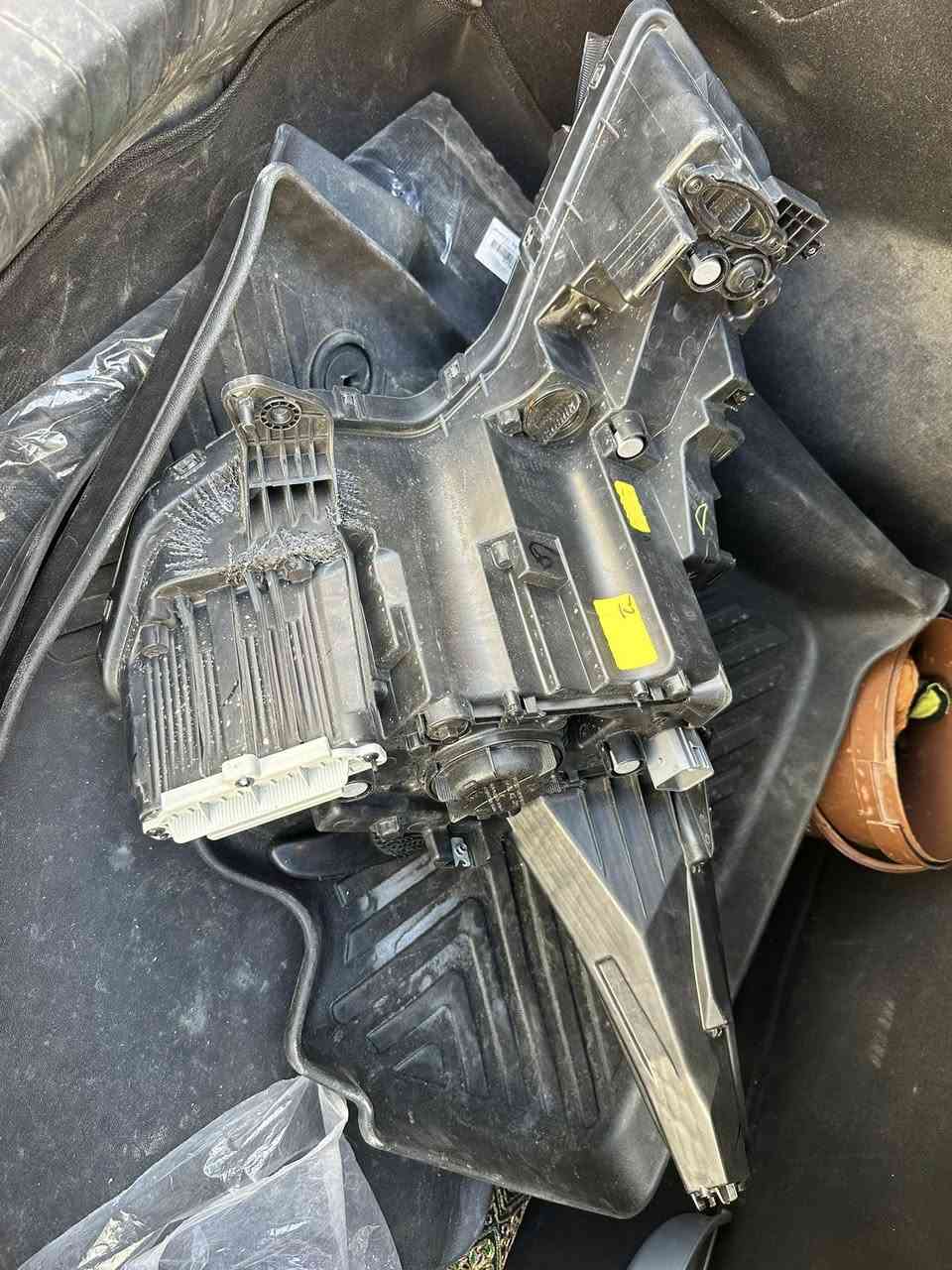 السلام عليكم شباب
لايت كي فور جي تي لاين تيربو مال فول 6 عدسات 
تك واحد صفحة اليمنه للبيع ***********
