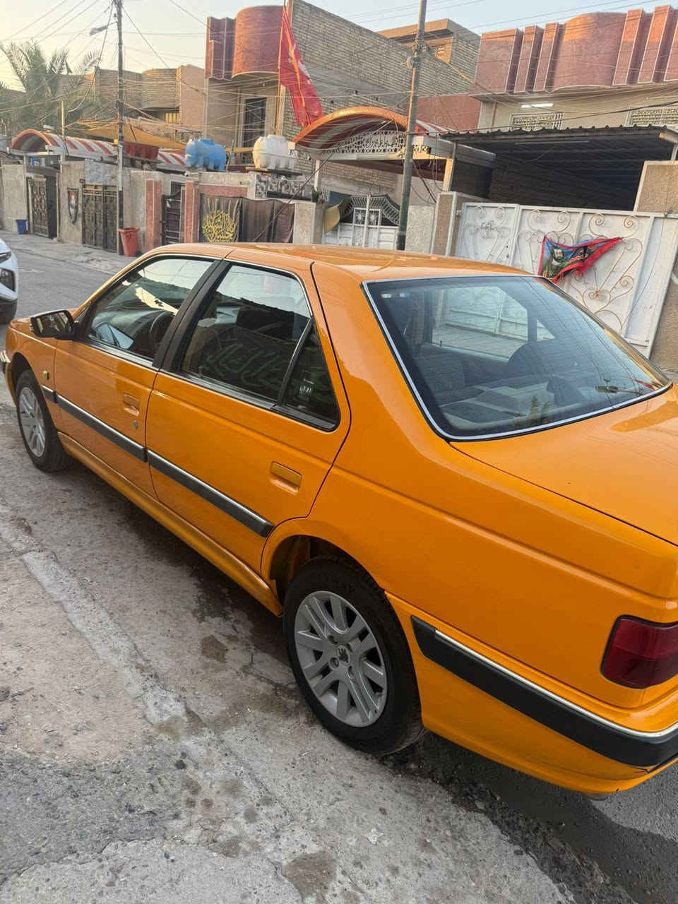 بيجو بارص موديل 2021
كفاله عامه كير محرك كشر
تبريد خير من الله سياره ما متعوبه 
السعر 63وبيها مجال حك لجيه لمكان بغداد @العنوان مدينة الصدر الاورفلي رقم الهاتف ***********
