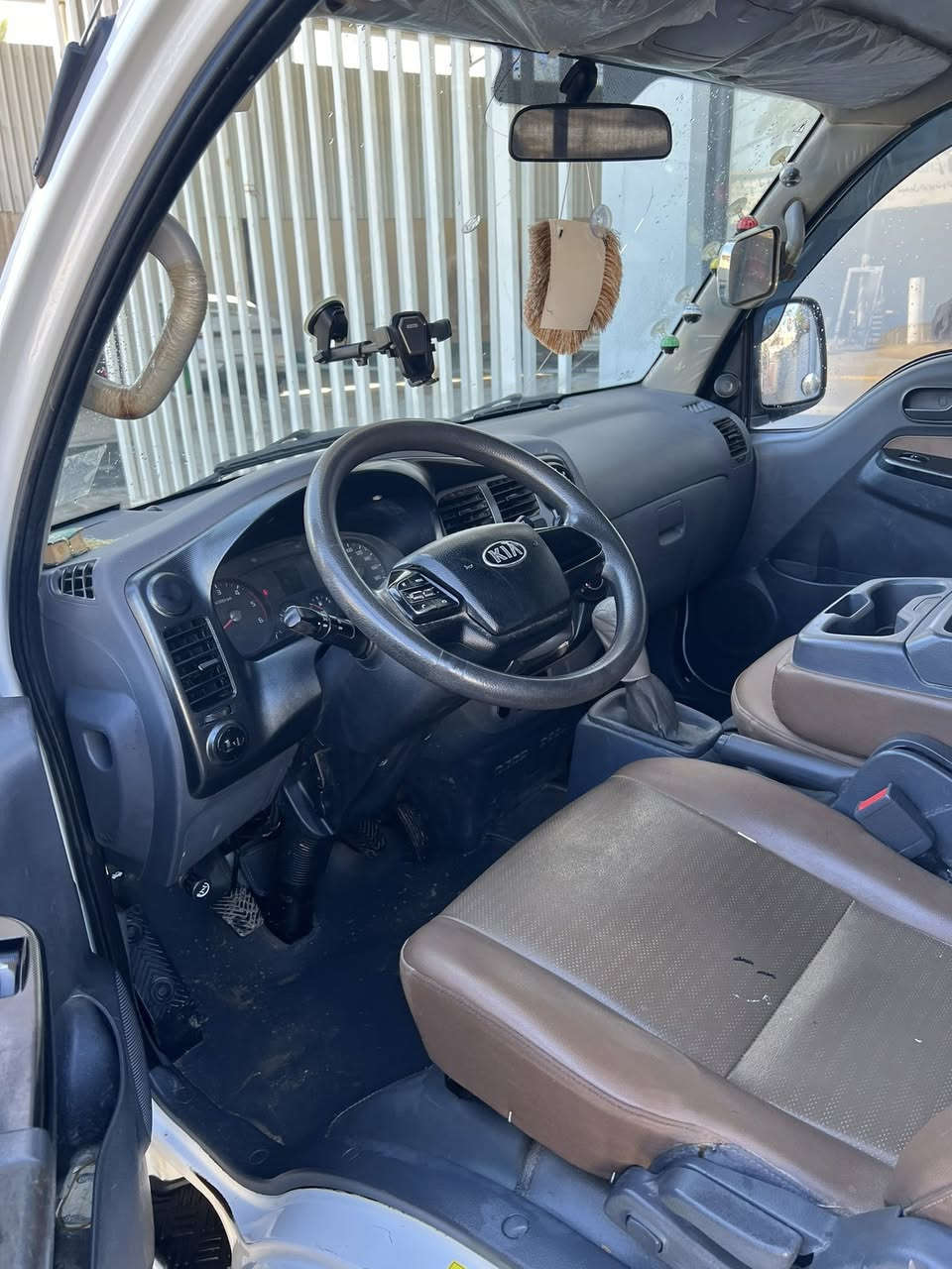 سلام عليكم سياره كيا بنكو للبيع  مديل ٢٠ شكل جديد سياره جديده وخيرمن الله السعر ١٣٠ الاستفسار على ***********
