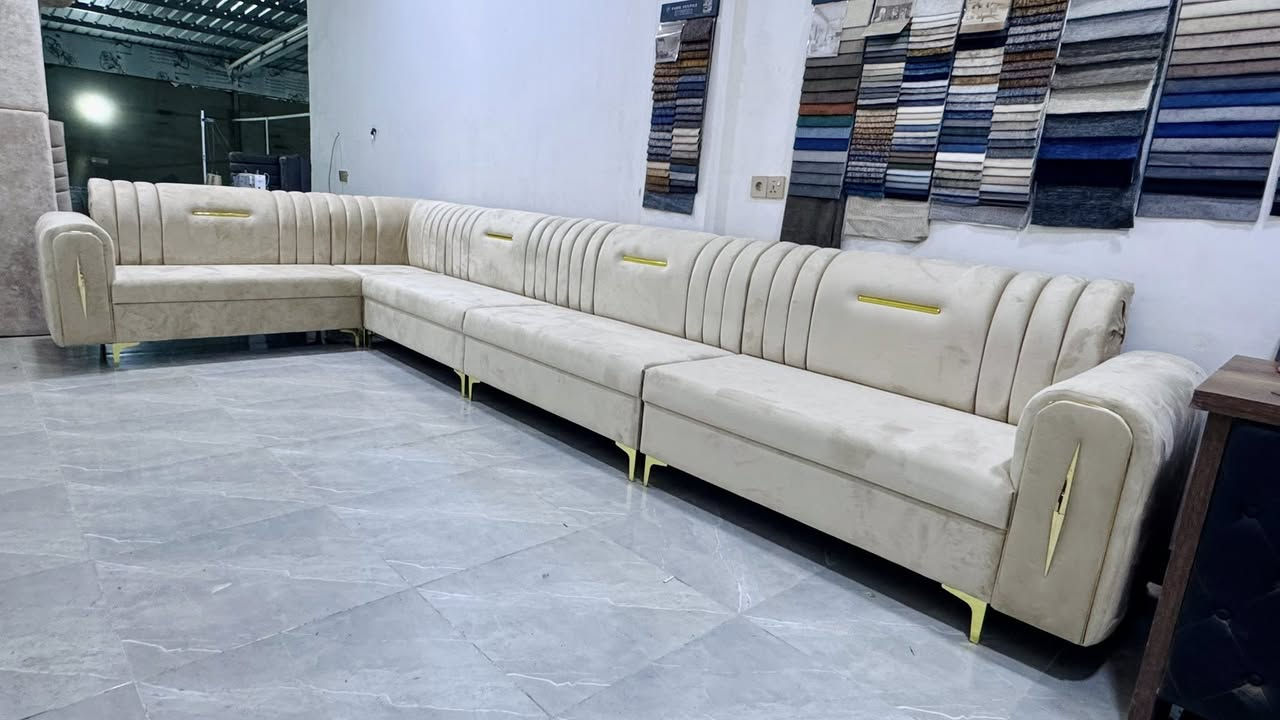 ديوان 7 متر جديد غير مستخدم
سعر 325 توصيل مجاني داخل كركوك 
معمل ولد المطر كركوك 
سايدين العسكري الزراعي 
***********
تفصال ديوان حسب الطلب
