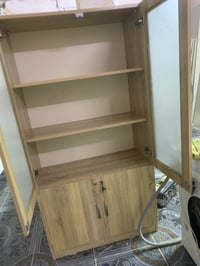 مكتبة • جديدة • مكان الزهور