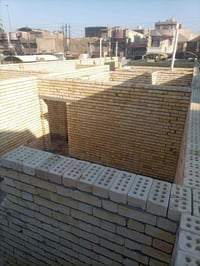الخضراء • ٣٠٠م • ارض البناء
