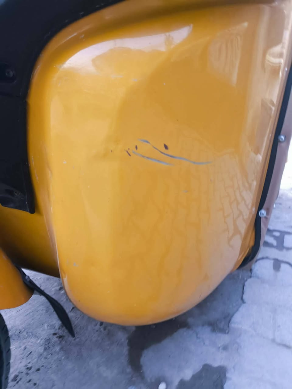 السلام عليكم ورحمة الله وبركاته 
تكتك للبيع موديل 18 نضيفه بمعنى الكلمه مكفولة من الصبغ والمعجون دوس بلادي كاعيات بلادي لغودها نضيفات تكتك بيها طختين ليورة واضحات بل صورة رقم وسنويه نكليزي تحويل ثاني يوم السعر 5700 بيها مجال مكاني بغداد. الشماعيه تكتك انضف من صور الله شاهد شراي يتصل وبل خدمة *********** واتساب واتصاال
