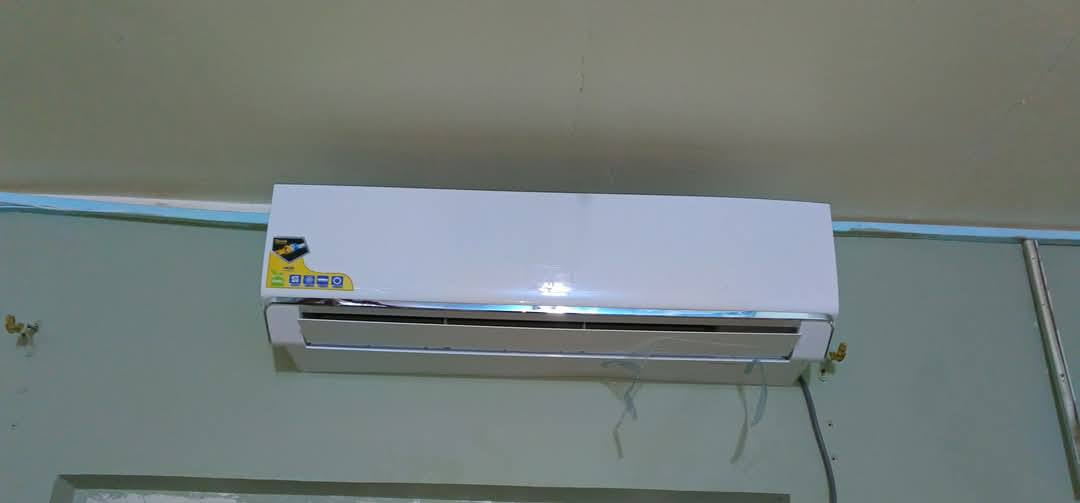 مستعدون للفتح 🛠️و لتنصيب❄️ وصيانه وغسل🌊 السبالت والمكيفات وشحن الغاز تصلح غسالات وثلجات  واي شي يخص الجهازه الكهرباء    بس خابر ونوصلك وين متريد بل نجف *********** 👆👆اشتري جميع السبالت والمكيفات  فقط  في النجف
