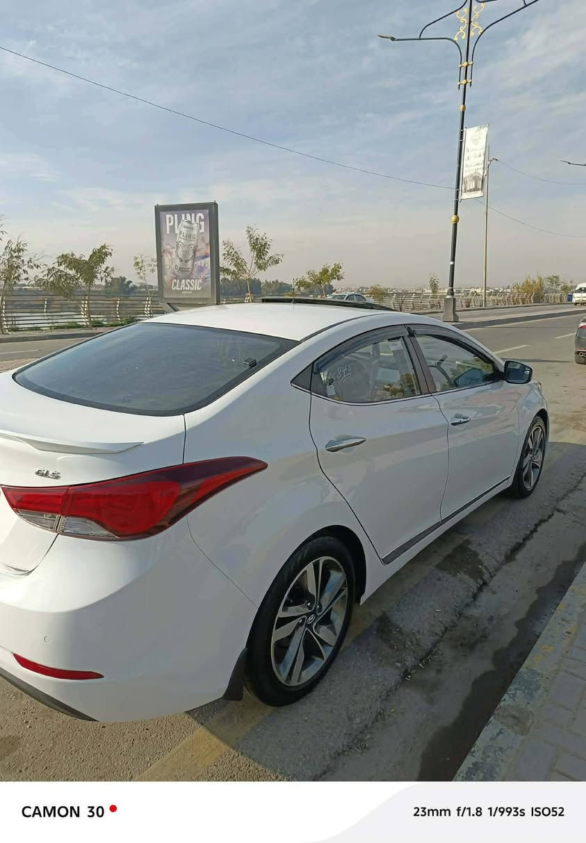 السلام عليكم النترا للبيع 2014سياره بلادية بدون صبغ أعلى فئة باالنترا فول موصفات واحد على واحد 
***********
***********
