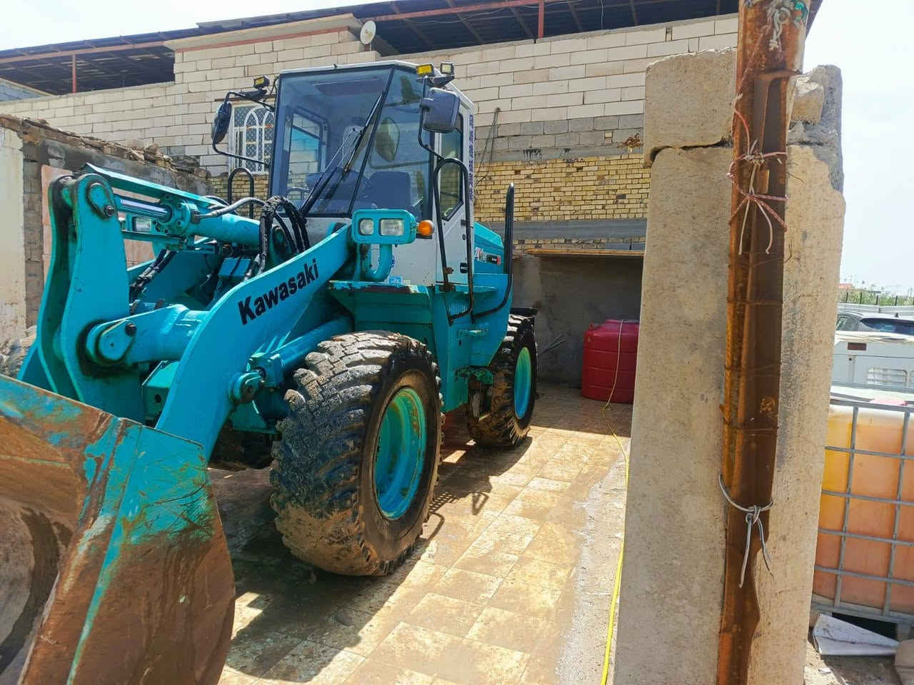 شفل كاوسكي موديل 2010
محرك كمنز بم ونوزل 6سلندر دخول جديد مرقم نجف بسمي مكفول السعر خمس دفاتر وربع بي مجال قليل.  ‏‪0770 393 3259‬‏
