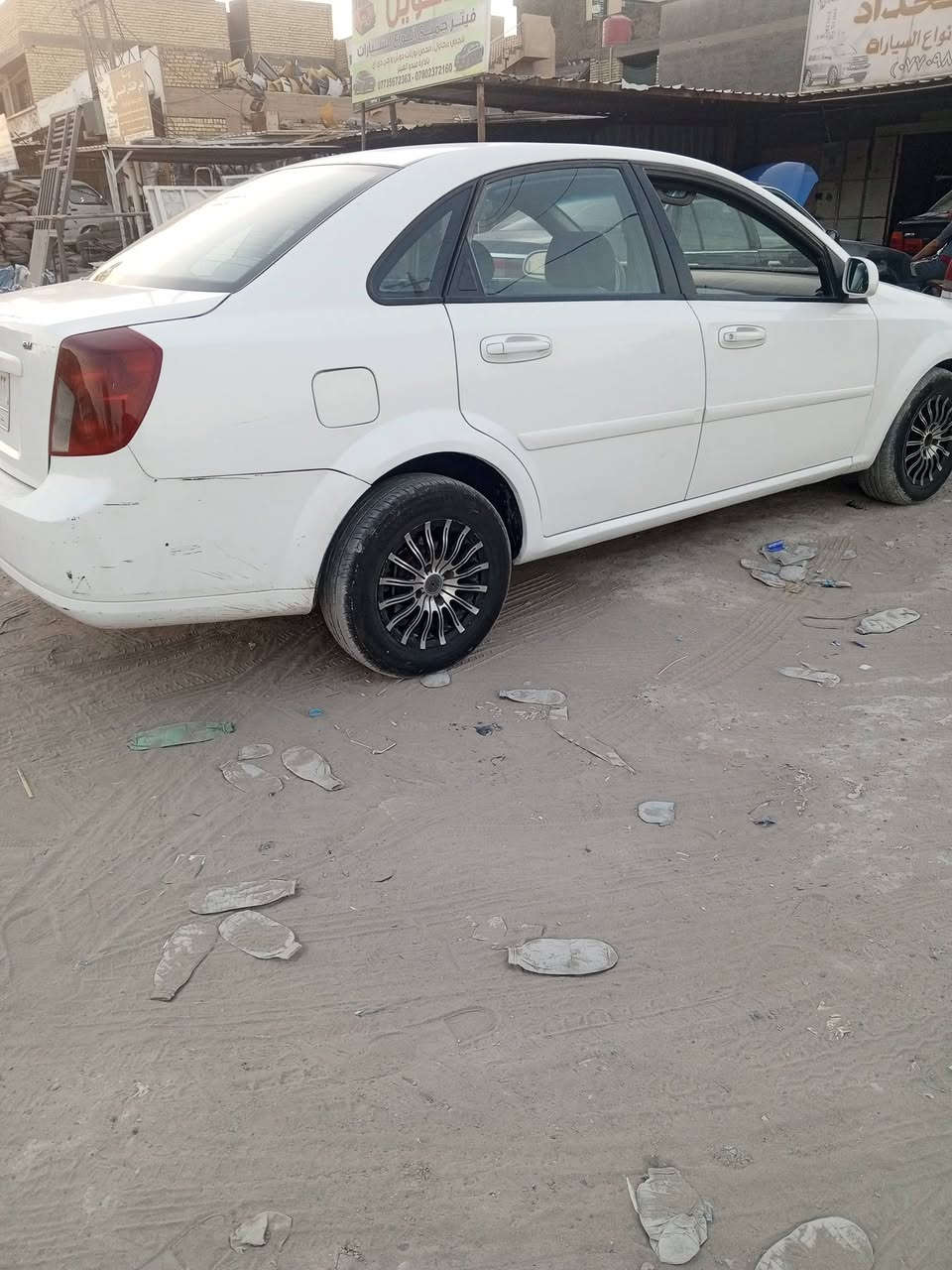 السلام عليكم اوبترا 2005 كير عادي ومكينه جديده تخم تاير سياره بلاديه اي نواقص مابيه تحويل ثاني يوم السعر 65 ورقه وبيها مجال ***********
