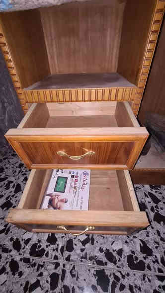 عندي غرفة صاج عراقي 6 بيبان كاملة نظيفة  رايدهة مليون وبيه  مجال عنوان الحرية الخطيب زراعي الاستفسار على
 الرقم *********** او واتساب
