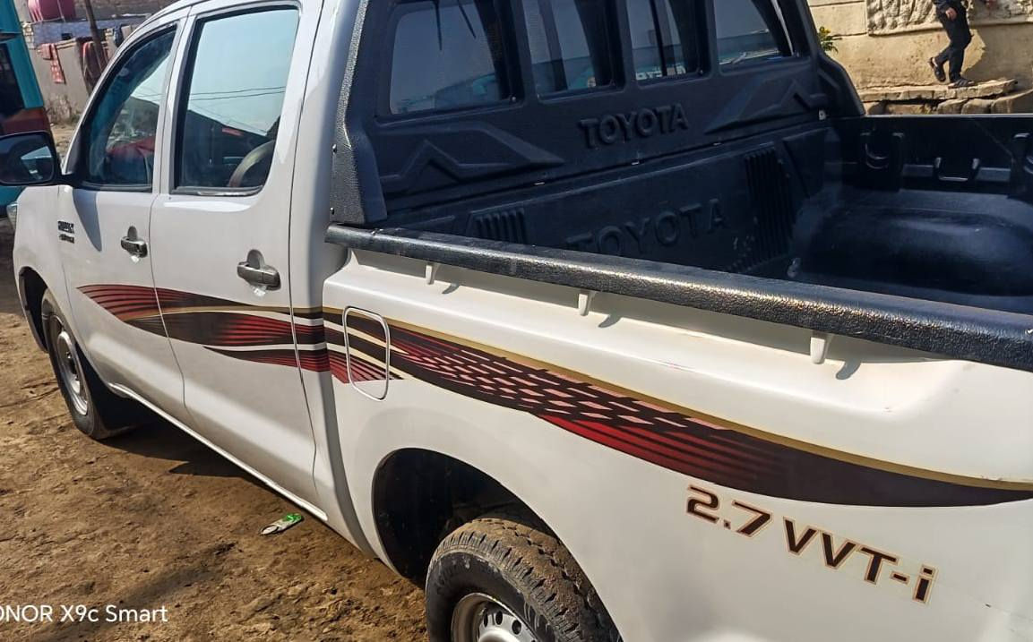 سلام عليكم
للبيع بيكم تيوتا هايلوكس  موديل2012  شاصي 12كير أوتو  رقم ذي قار  ألدولي الجديد سنويه ل 29بسمي  تحويل مباشر كير مكينه  مكفولات مكينه جديده صدر أمامي وخلفي جيد تخم تاير جديد  تبريد  داخل ماروني أشاره بل مري   تحكم استيرن كامرا 4k شاشه كهربائيات كله شغاله سياره بيه مكانات بارد فقط بدون صبغ السونار مرفوق مع الصور سياره حلوه ومال جناي السعر 195 وبيها مجال  العنوان .ذي قار :ألاصلاح  اتصل ع الرقم 

  ‏‪***********

‬‏
