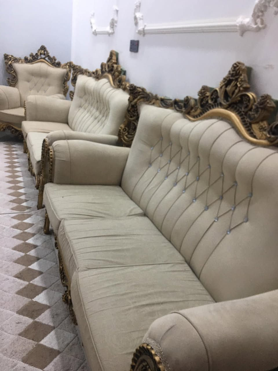 تخم ملكي نظيف كلش ع الشرط


**إذا كنت صاحب هذا الإعلان وتريد حذفه لأي سبب، رجاءا أرسل رسالة إلى الدعم الفني**