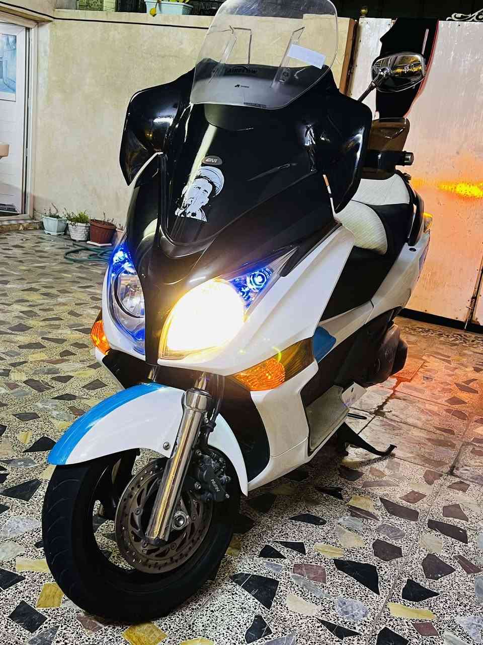 سلام عليكم سلفر جيتي ٦٠٠ اوفر دراجه جديده دشبول ازرك داش كام جامه قطعتين امل زعانف دراجه ماشيه ٢٢ دراجه عارضه ٢٤ بيه مجال بصيط رقم ***********
