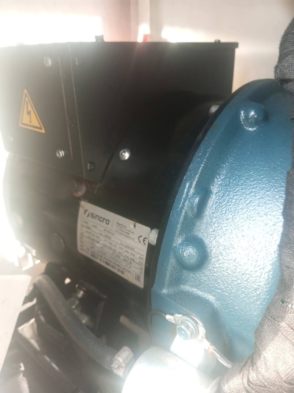 السلام عليكم مولد  كابوته
15كيفي3 سلندر.  كاتم 90% 🔊
. الاستفسار عل واتساب📞
 *********** 📞***********
توصيل كافه المحافظات  🚛
العنوان أربيل اصناعه الجنوبي
