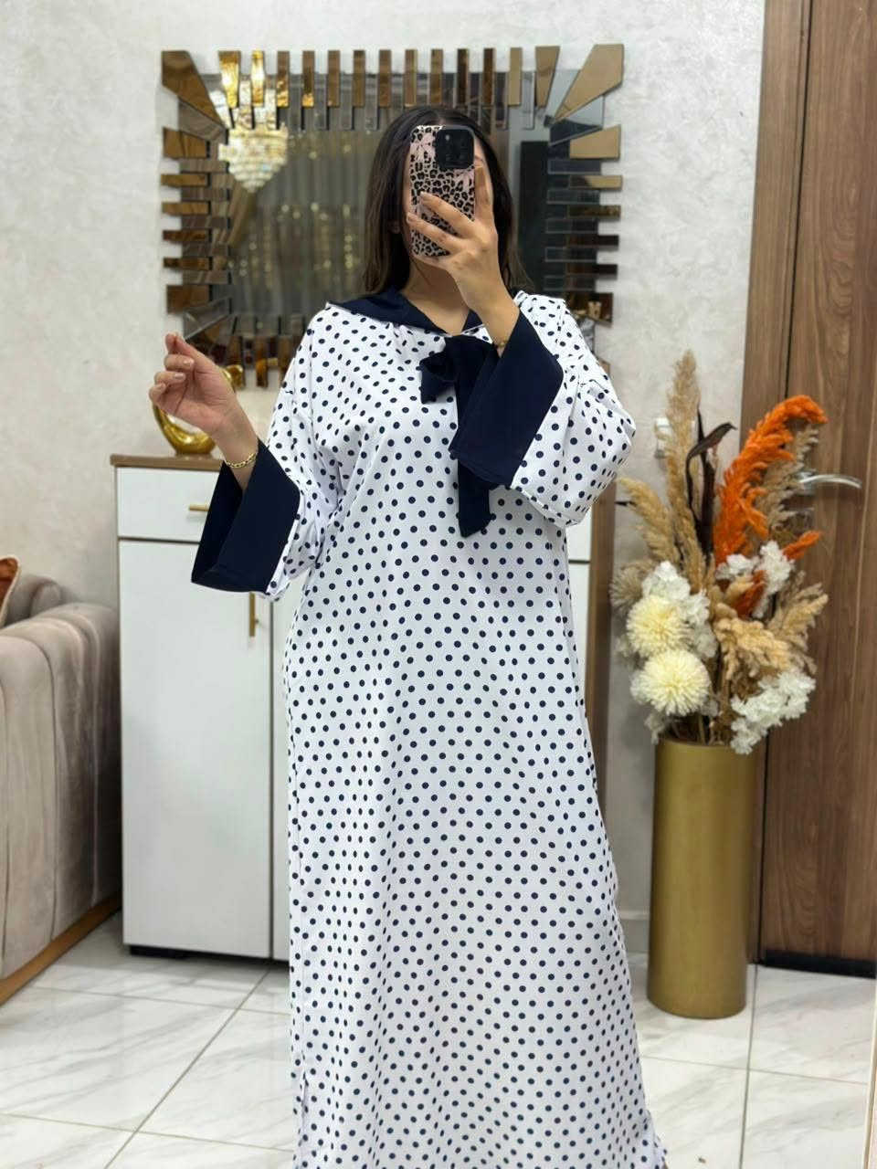 جلابة بالكرافطة djelaba 
L xl xxl xxxl
توب كريب crepe أكادير, أكادير إداوتانان


**إذا كنت صاحب هذا الإعلان وتريد حذفه لأي سبب، رجاءا أرسل رسالة إلى الدعم الفني**