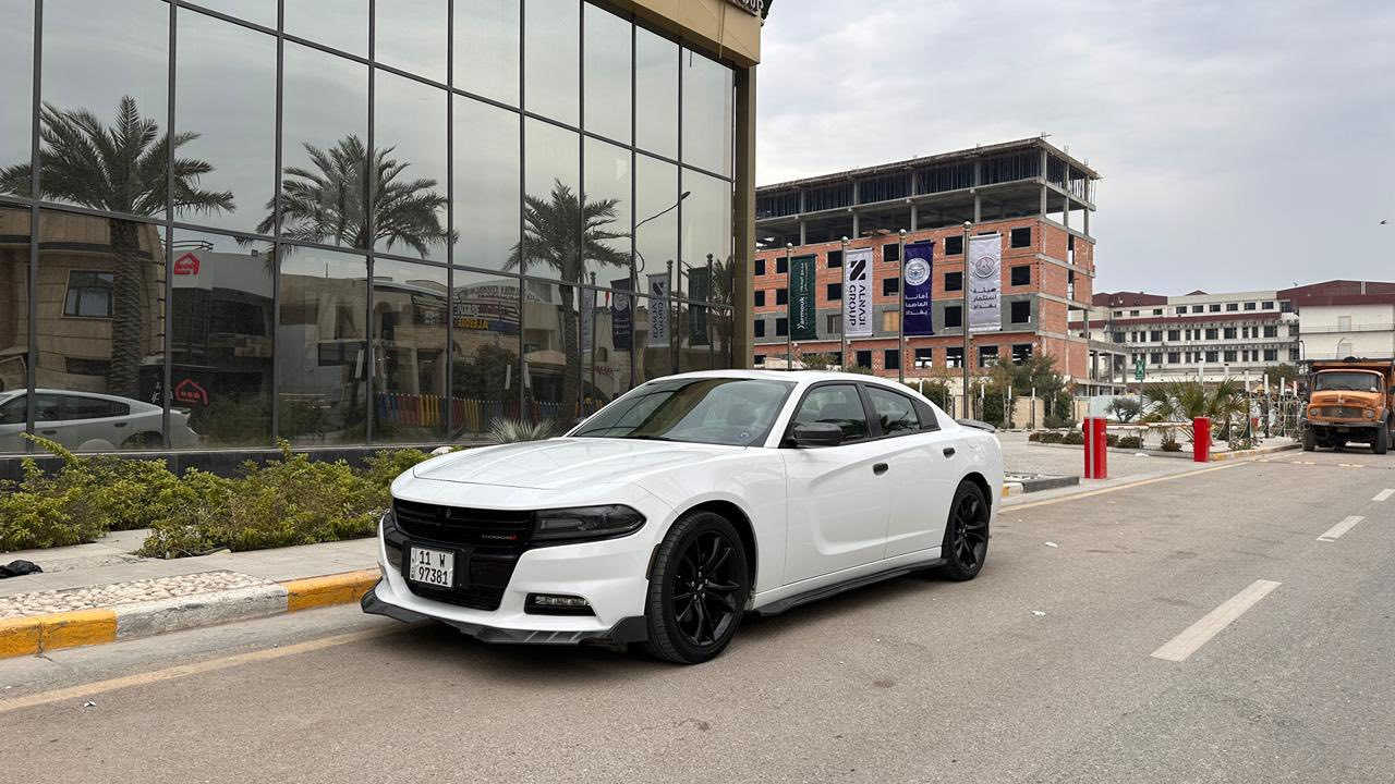 السلام عليكم من رخصة الادمن جارجر 2018 خليجية كفالة بيها بارد بسيط ماشية 84000 كيلومتو  بغداد تحويل مباشر فتحة كشنات جلد شفتات شاشه وسط حساس خلفي كشن السايق كهرباء ***********
