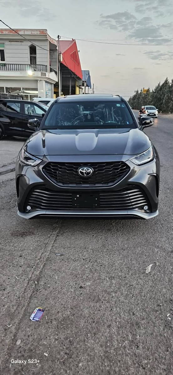 🚗 للبيع: تويوتا هايلاندر XSE 2023
📍 مكان السيارة: صلاح الدين، تكريت
📞 للتواصل: ***********
💰 السعر:32،000$ – قابل للتفاوض
📊 المسافة المقطوعة:40,000 كم
🛠️ المحرك: 4 سلندر 2500cc بنزين أوتوماتيك

⚙️ المواصفات:
• فول مواصفات فئة XSE
• 7 مقاعد جلد
• كاميرا خلفية
• مستشعر وقوف
• فتحة سقف
• بصمة تشغيل 
• شاشة وسطية 
• نظام مراقبة النقطة العمياء
• نظام المفتاح الذكي
• نظام بدء التشغيل
• مصابيح أمامية LED
• أبل كاربلاي وأندرويد أوتو
• شاحن لاسلكي
• كشافات ضباب
• مثبت السرعة التكيفي
• تبريد خلفي
• زر التشغيل

⚠️ أضرار السيارة:
• وارد أمريكي 
• حادث بسيط موضح بالصور المرفقة 
• تعديل على البارد في الصندوق الخلفي 

📌 تفاصيل إضافية:
• رقم السيارة أربيل الدولي الجديد
• وكالة باسم المالك
• شرط التحويل
• لون السيارة فيلي
