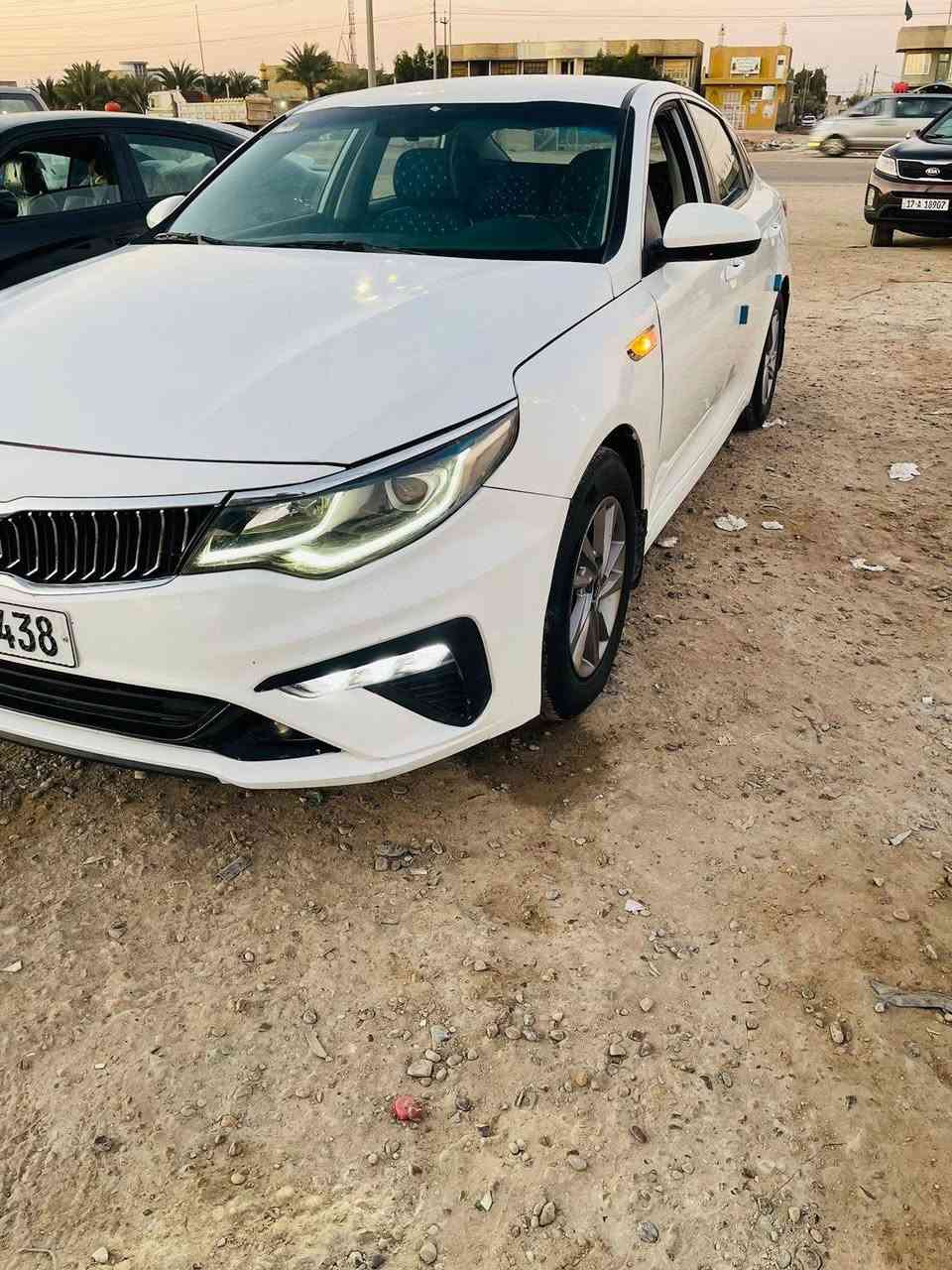 سلام عليكم كيا ابتيما مديل 22كوري
بيهه قطعتين رقم قادسيه نكليزي 
مكينه كير حداديه كلهه جديد تخم تاير السعر 138وبيه مجال عنوان ديوانيه 
الرقم ***********
