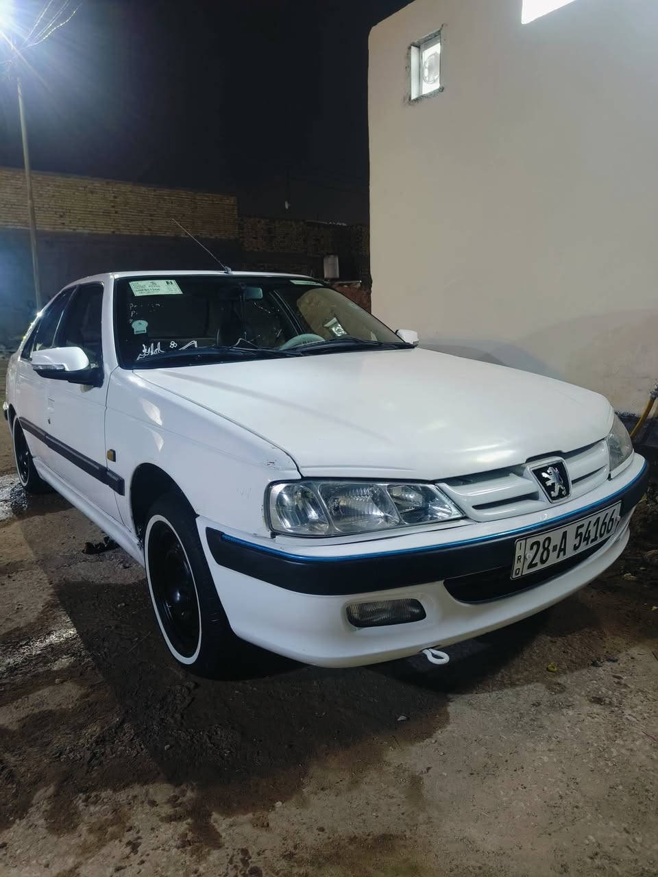 سلام عليكم 

بيجو بارص 2015 سياره بيه جاملغ وبنيد 
سياره محرك ستوني شاده صار اقل شهر تبريد ثلج تخم تاير جديد سياره كهربائيات كله شغاله سياره كاعيه جلد دوشمه جديده نحله 
سعر 50 وبيه مجال بصيط 
***********
