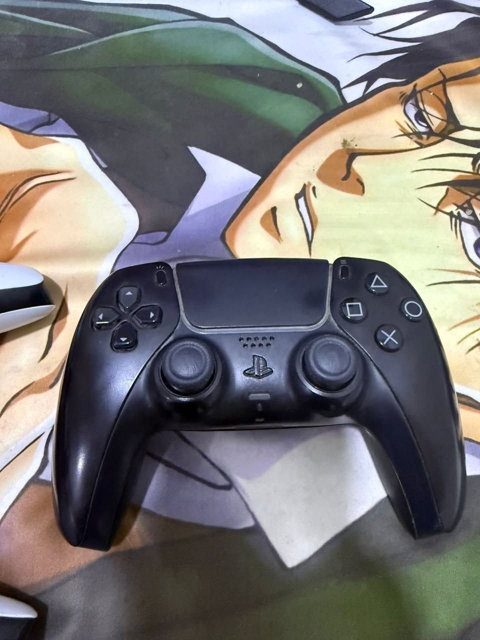 بلي فايف للبيع جوستكين + هارد ١ تيرا يعني البلي كله غيغاته تيرا و ٨٢٥ ميغابايت قفله ٦٥٠
التواصل واتس ***********
