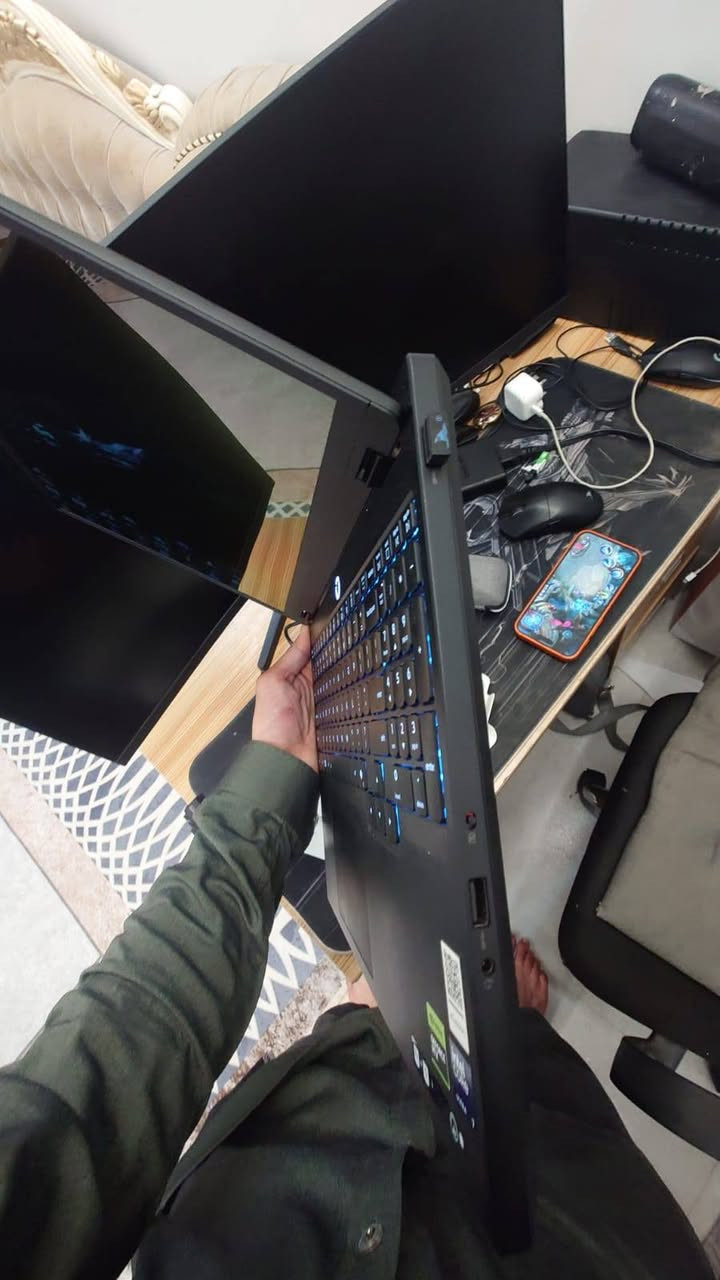 LENOVO LEGION
Ultra 7 HX
Rtx 5070 
32 ddr5 
1tera ssd 
15.1 oled 2.5k 165hz
Open box


**إذا كنت صاحب هذا الإعلان وتريد حذفه لأي سبب، رجاءا أرسل رسالة إلى الدعم الفني**