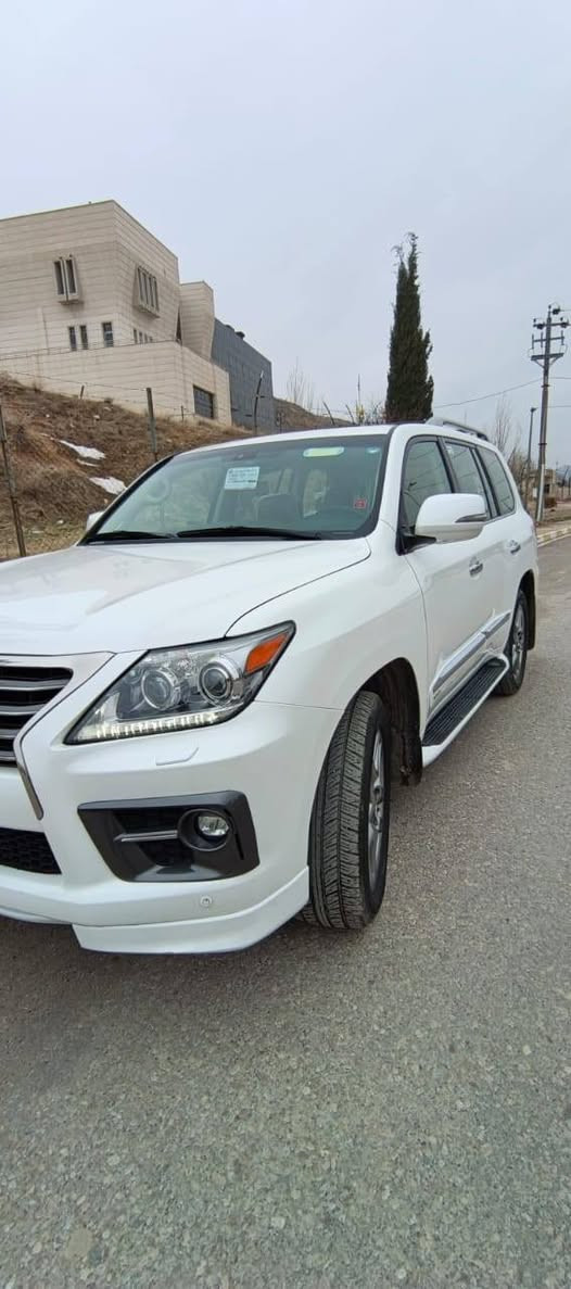 مۆدیل ٢٠١٤ برێمی فول مواسەفات 
دەرەجە یەک 
گێڕ و مەکینە بە شەرت 
یەک بست سەر بۆنید بۆیاغە 
١٣٥ هەزار ڕۆشتیە 
نرخی ٤ دەفتەر و ١٠ وەرەقە 
*********** 
0️⃣7️⃣5️⃣0️⃣2️⃣4️⃣5️⃣9️⃣5️⃣4️⃣0️⃣ أربيل, العراق
