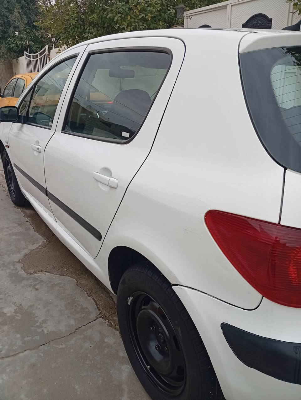 بيجو 307 موديل 2005 رقم بغداد مشروع وطني صاحب
سنوييه بكركوك سنويه جديد لحد 2031رقم جديد
گیر محرك بشرط تايرات جديد تاخم صدر كل جديد
باب سكن وره سكن هيلال صبغ 
مكاني بكركوك 
سعر 53
***********
