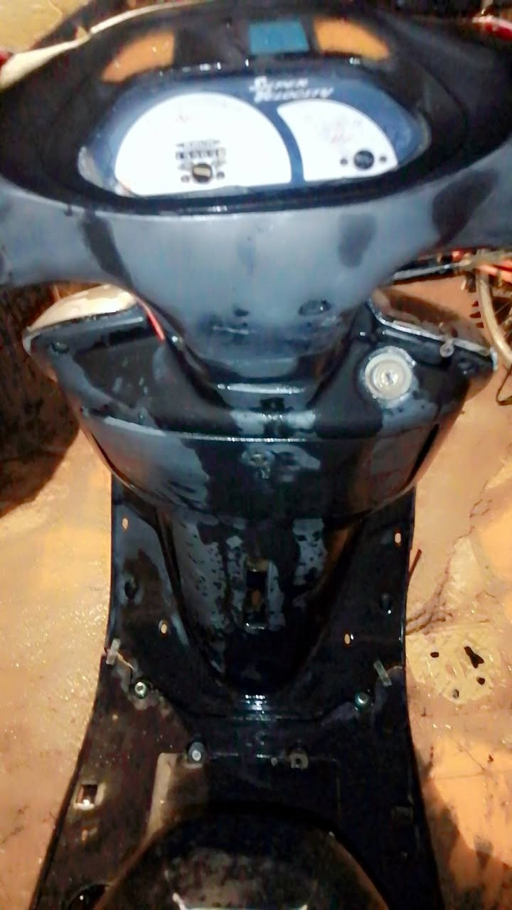 دراجه فراشة للبيع 200 
سلام عليكم دراجه فراشة للبيع كلشي مابيه المكينة ناعمة مابيه صوت تكا وحده تشتقل السعر 200 وبيه مجال مكاني البصره زبير ***********
