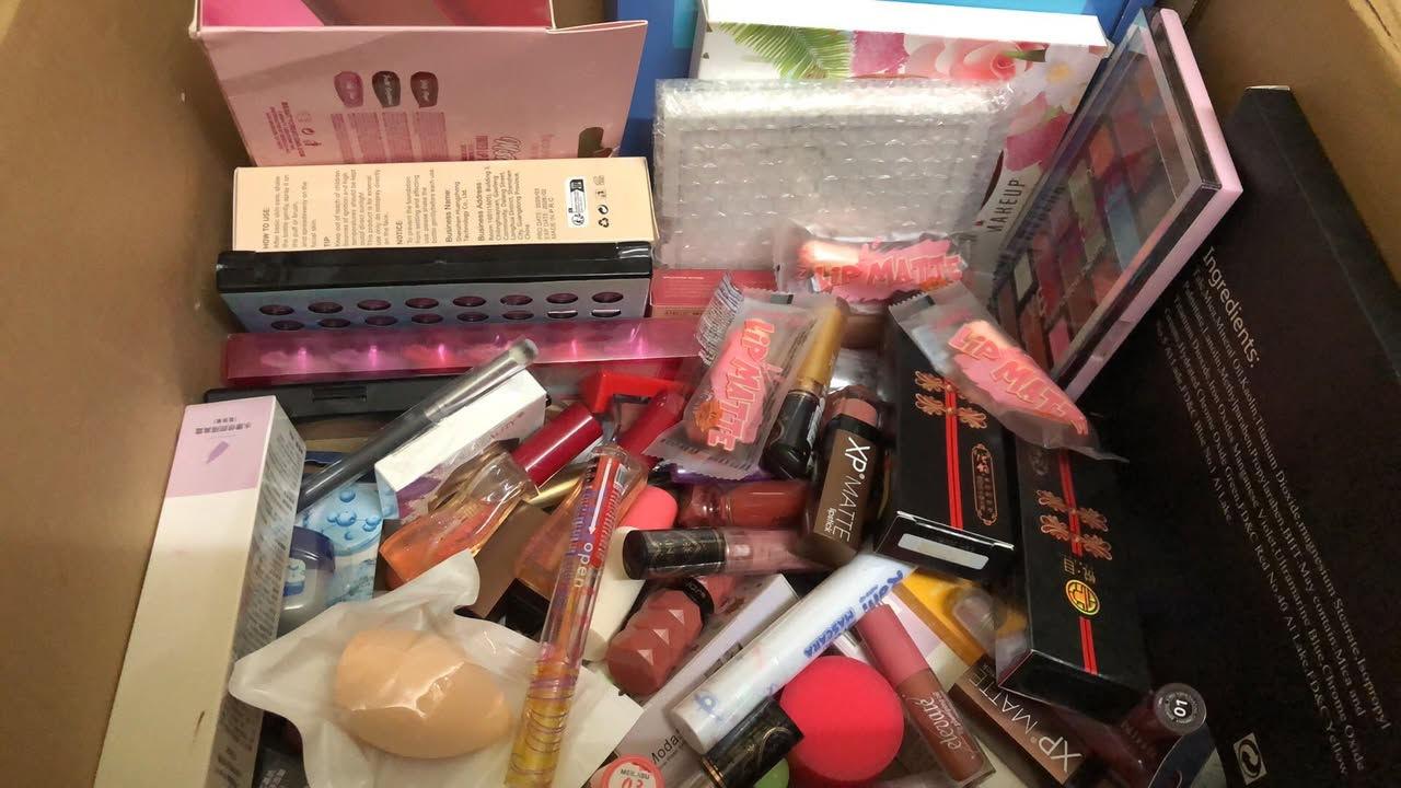 ١٣٧ قطعه ابيعهم شلعة وحدة بسعر مناسب جدا


**إذا كنت صاحب هذا الإعلان وتريد حذفه لأي سبب، رجاءا أرسل رسالة إلى الدعم الفني**