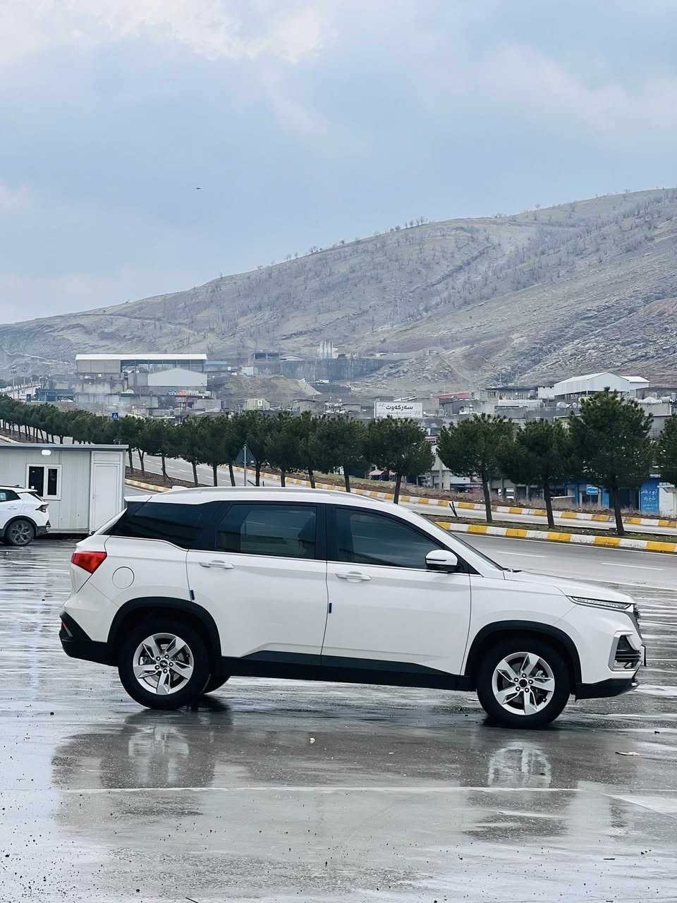 سلاوي خواي  گه وره تان ليبيت شوفرليت كاپتيڤا موديل 2021مه نه فيست ئه سلي بي بوياخ بي سارد بي شوخت بي قوپ 1680000هه زار خرامه ي له سه ره بوت ئه گه رينمه وه 56 هه زار حه قيقي روشتيه سپيري دانه به زييه قه پات مواسه فات گورينه وه ش ئه كه م له سه ر دل گرتن *********** كوره ك ڤايبه ر
