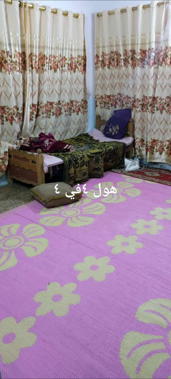 السلام عليكم بيت ١٥٠م انوار الصدر بالمنطقه جيران علي دالي طابقين الأول استقبال +هول +غرفة نوم +مطبخ +طارمه كبيره +صحيات الطابق الثاني ٤ غرف نوم ٤في ٥ +مطبخ +هول +صحيات مع سطح ١٥٠م البيت صب طابقين ت ***********
