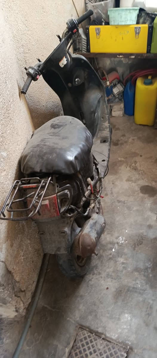 السلام عليكم دراجات للبيع اثنينهن اب 150 او بيهن مجال اثنينهن شغالات


**إذا كنت صاحب هذا الإعلان وتريد حذفه لأي سبب، رجاءا أرسل رسالة إلى الدعم الفني**