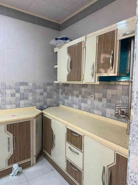 دار ايجار موثث 300 متر طابقين جديد نجف 3 غرف نوم وصالتين ومطبخ واستقبال وحديقه اماميه وخلفيه وكراج سياره 
للاستفسار واتساب 
*********** النجف
