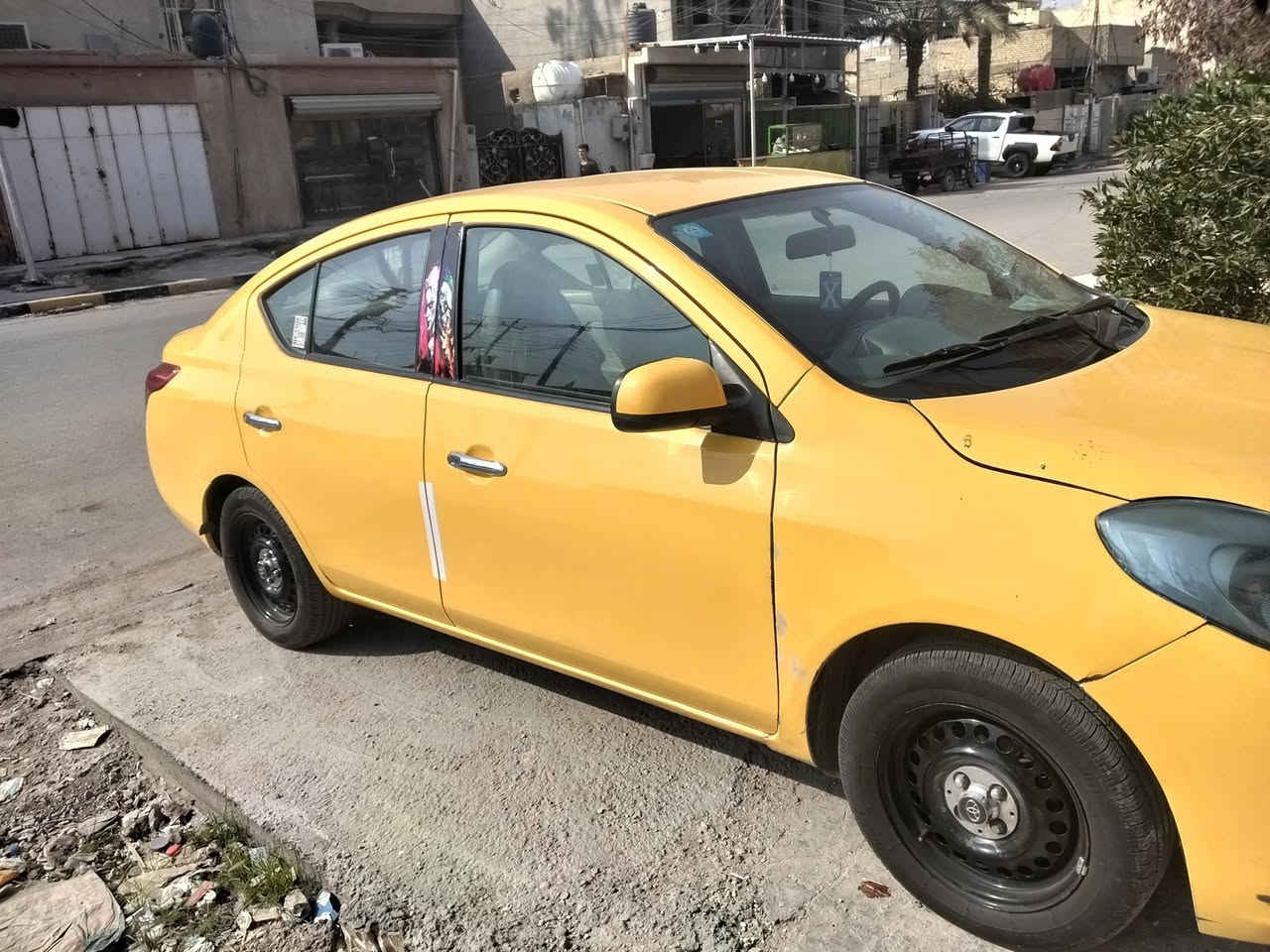 نيسان فيرسا 2012امريكم حادثها بجم مكينه كير جدد شادهن تخم تاير السياره خير من الله
***********
