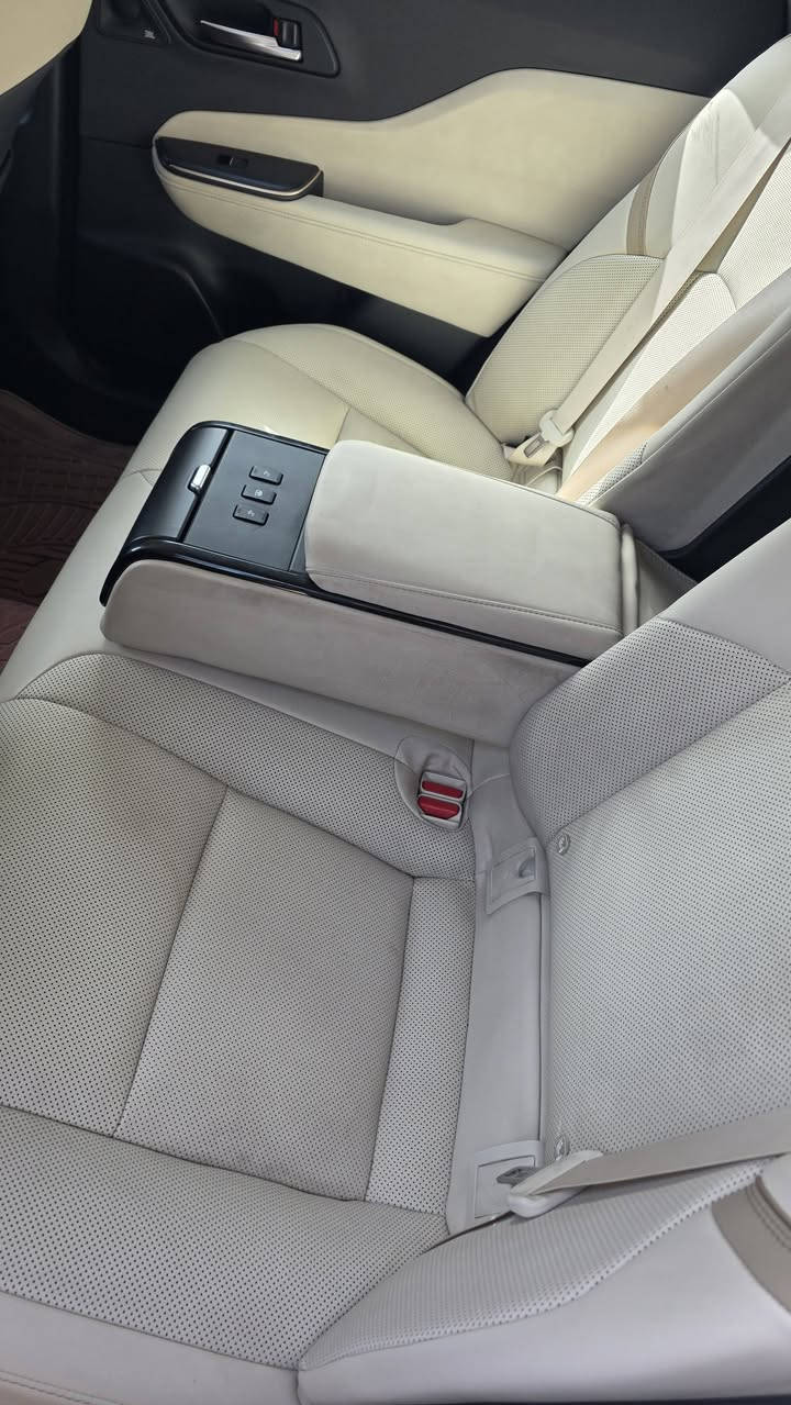 للبيع
TOYOTA CROWN 2023 

تويوتا كراون 2023
عبداللطيف جميل 
هايبرد

ماشية 86,700 الف كيلو 

رقم بغداد

مواصفات Limited:-

نظام المفتاح الذكي

تبريد المقاعد + كراسي جلد كهرباء

مثبت السرعة

شاحن لاسلكي

المصابيح الأمامية5 عدسات + ليد

فتحة سقف

الكاميرا دوارة 360 درجة

رادار 360 درجة

مستشعر وقوف

فول تحكم ستيرن

لوحة قيادة الكتروني 

مانع للانزلاق 

هاند بريك بصمة 

اوتو هولد 

سماعة JBL

تبريد خلفي امامي 

مانع تصادم خلفي امامي 

رادار جانبي

V4 (2.5) engine 

Hybrid 

  

السعر 335 ورقة

السيارة كفالة عامة

مكان السيارة بابل -الحلة

***********
