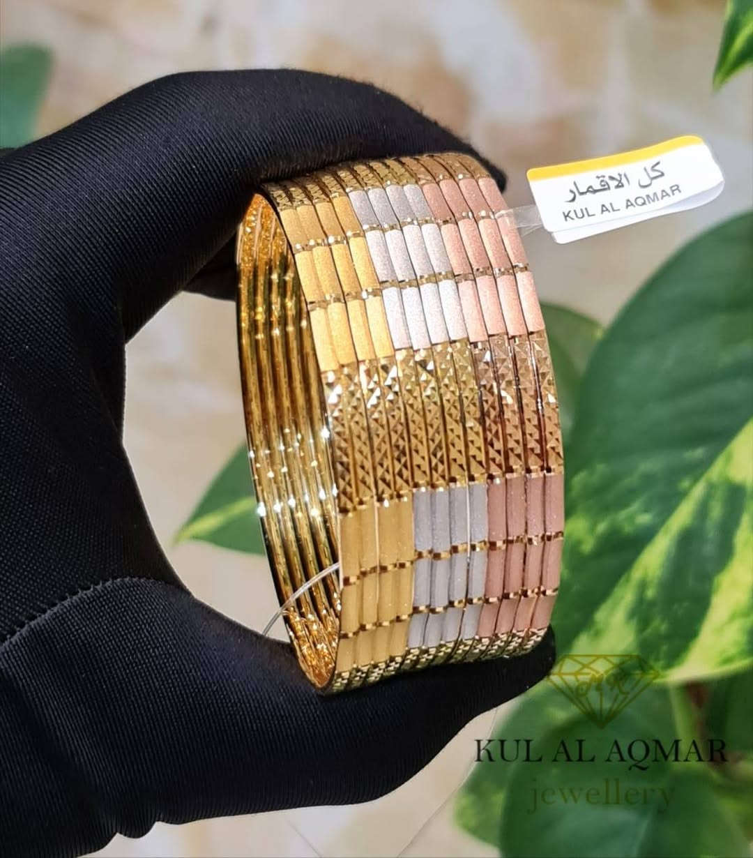 أجمل الماركات العالمية والدزاينات الحديثة للذهب 🌹
 الأيام القليله القادمه بضاعة دبي بالطريق الى النجف الاشرف🌹 داخل ♥️مجوهرات مهند العكايشي ♥️
الفرع الأول نجف حي الوفاء مجمع جوهرة العرب 🌹 
للحجز *********** ♥️
الفرع الثاني حي الإسكان مجمع الشراع الترفيهي 🌹
للحجز *********** ♥️
