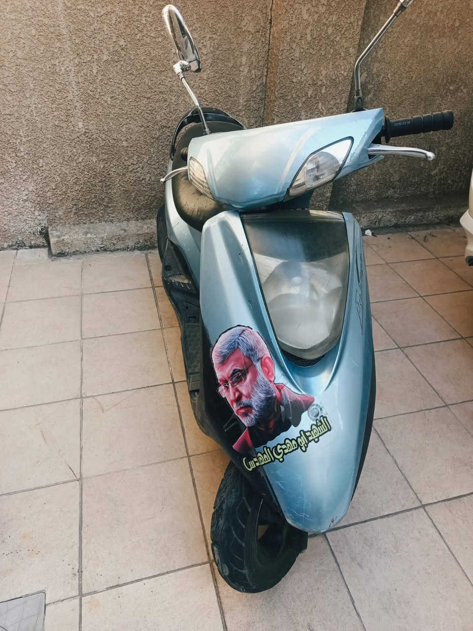 السلام عليكم
للبيع دراجه نضيفه 
محرك مكفول 
كفرات ختم واحد
 المكان بغداد الجديدة
السعر 550 و بيها مجال 
 

رقم الهاتف ***********
