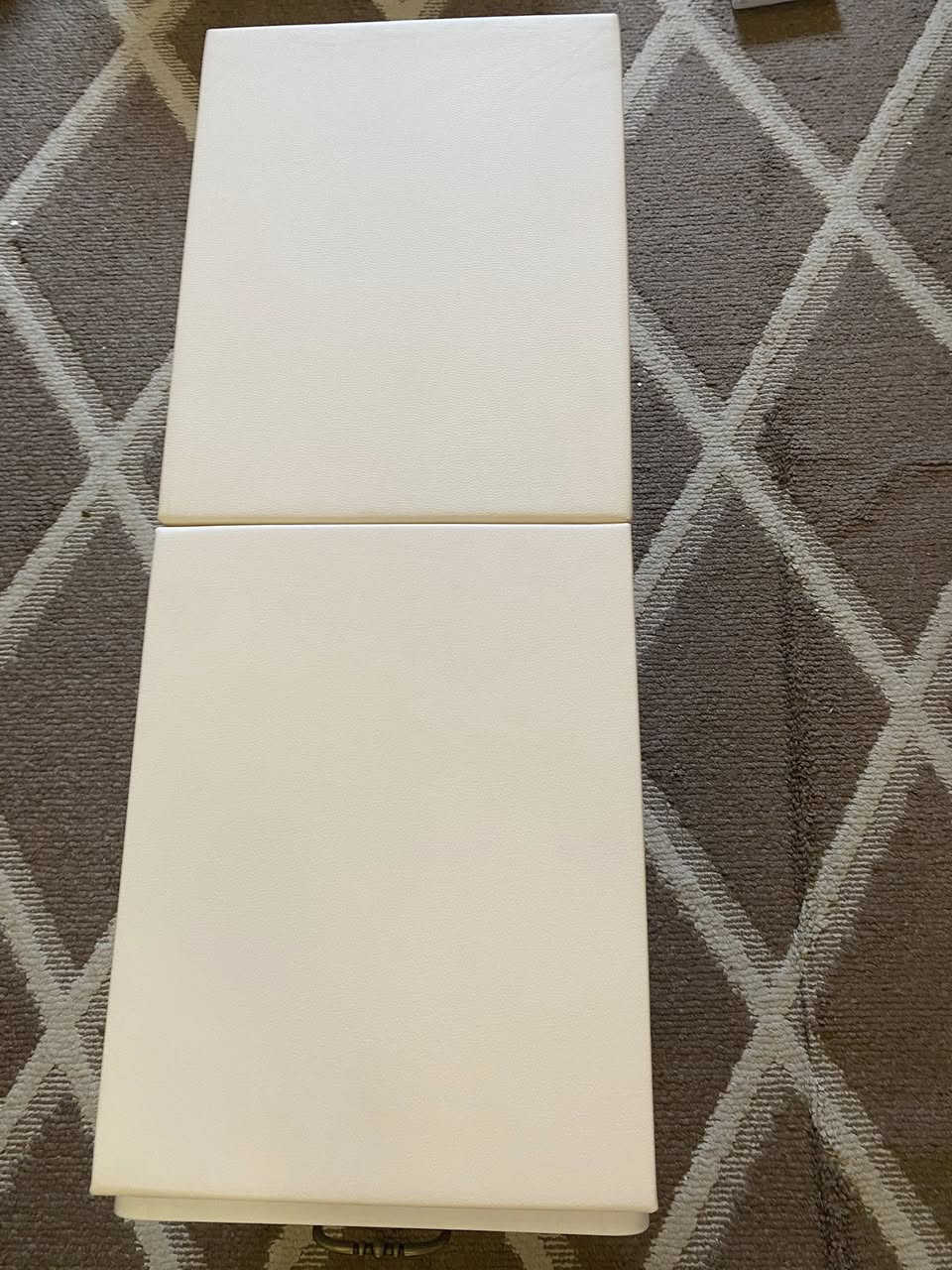 خزانه مع مقعد جلوس جديد بس بي ضرر بسيط شكلي موضح بالصور


**إذا كنت صاحب هذا الإعلان وتريد حذفه لأي سبب، رجاءا أرسل رسالة إلى الدعم الفني**