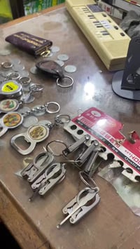 مداليات • قديمة • اكسسوارات