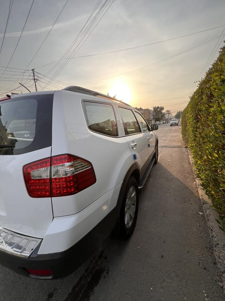 سلام وعليكم مهافي موديل2012 السيارة كفاله عامه مكينة كير ضبخ حار كله كفاله بيه فقط بارد بسيط السيارة فول مواصفات فتحة كشنات كهرباء تحكمات ستيران كشنات تدفئه   جديده مال بيت السيارة احلى من الصور
سعرها 160 وبيها مجال  .التصال ***********
