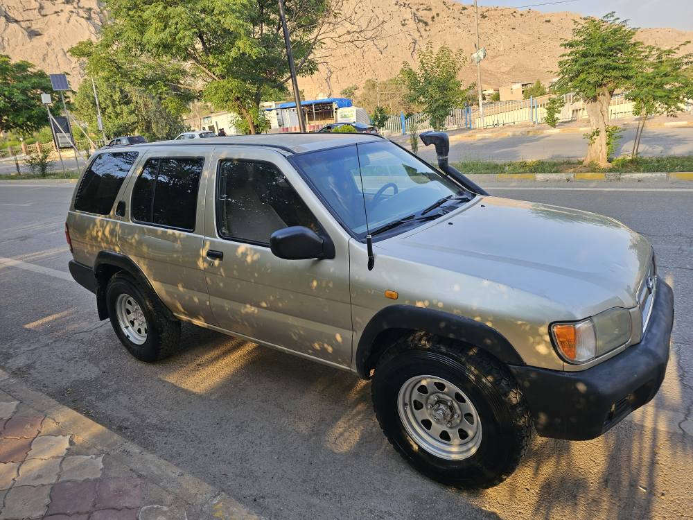 نیسان پاسپاندەر مودیل2000  ئاڕمی کونی لەگەڵە  بی بویاخ کامل دەسکاری کراوە مەکینەی سپۆرت کراوە  زۆر بەقەوەتە   سالانسای سپورتی بۆبەسراوە گیرو مەۆینەو دەبڵ ئەکسلو قورسو سوکی بەشتەرت تەبرید ساردوگەرم بەشەرت 4 تایەی دەلوبی لوکی لەژیرایە دیناری مسرەفی تیانیە دەعامی بۆدەعامی بەشەرت هەمۆگیانی سعری54 گڵا  گۆڕینەوەیش ئەکەم بەشتی بەدڵم بی ژم ***********      ***********  شوین دەربەنیخان دار بنديهكان, السليمانية
