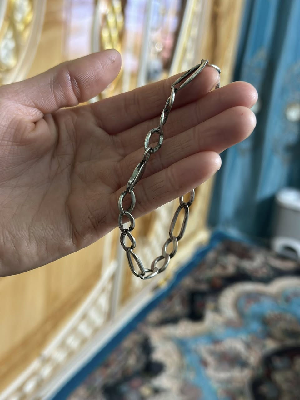 سلام عليكم سوار سيف لإمام علي فضه عيار 925 للبيع 20 غرام وعندي زنجيل 70 غرام للبيع هم عيار 925 ايطالي وعندي سوار 10 غرام هم ايطالي سعر لغرام 4
مكاني بغداد شراي اتصل 
***********
