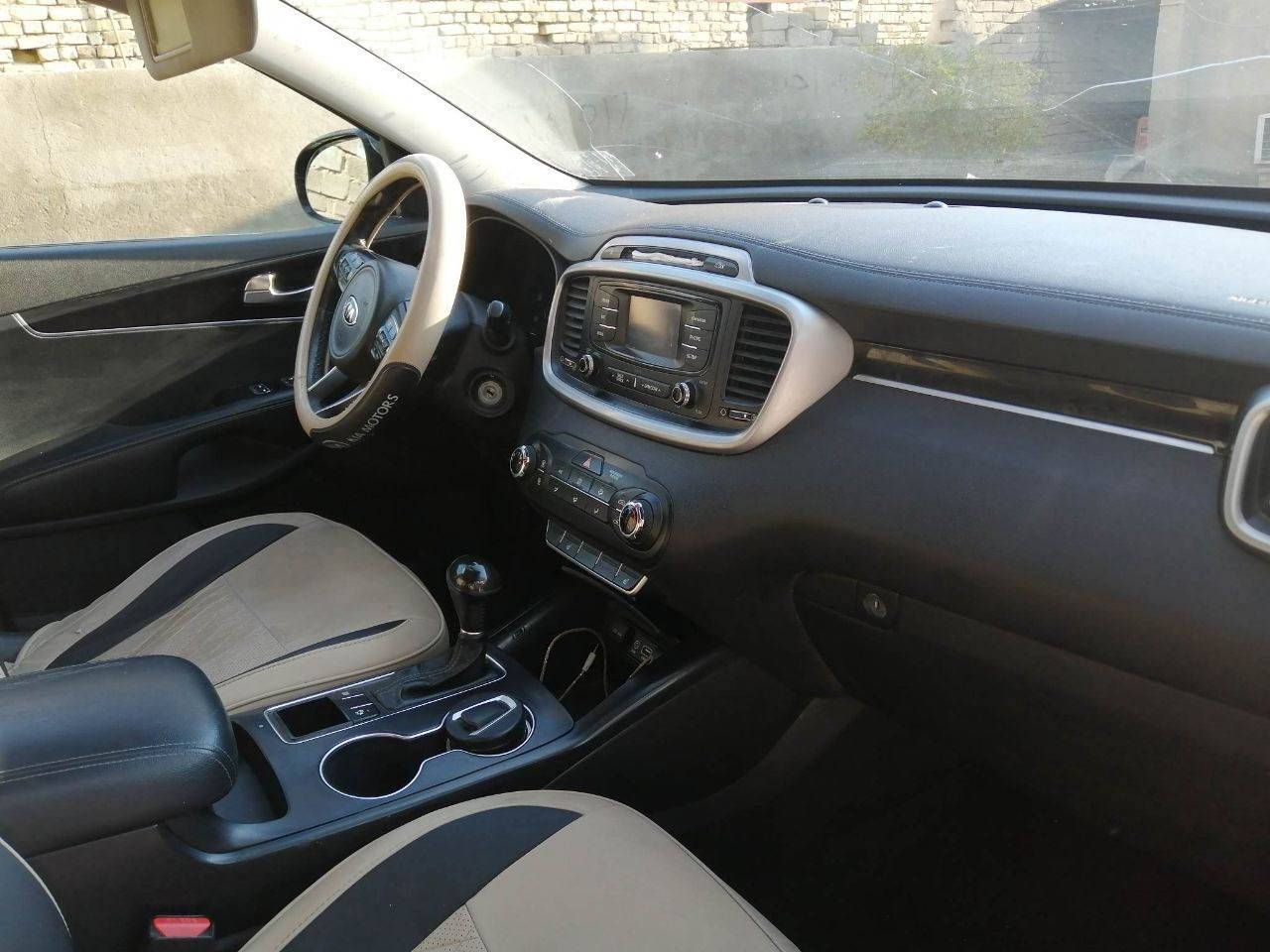 السلام عليكم للبيع كيا سورنتو 2016 وارد أمريكي ضربته جاملغ امامي وربع البنيد مصلحات نفسهن 
رقم ذي قار بأسمي مداور ثاني يوم السياره جاهزه للاخير مكينه كير حداديه تبريد تخم تاير كله مكفول السياره مال جناي صارله عدنه 5 سنوات حلوه ونضيفه 
السعر 150 وبيه مجال مكاني ذي قار الشطره 
للاستفسار *********** الشطره, ذي قار
