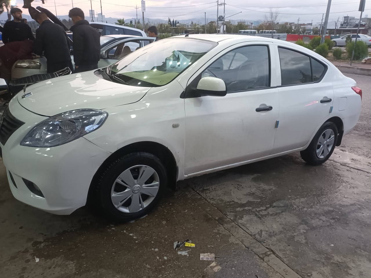 نیسان لاکشمیبای 2014بۆفرۆشتن گێڕ عادی گێڕومەکینە بەشەرت تەقەو ڕەقەی نیە پێشو دوای نوکە دەرزی پێوەنیە سەقفو شانی هیچی پێوه نیە سەیارەکە علوجە بڕاوەی دووبەیه شوێن هەڵەبجەی تازە ژمارە ***********
***********
