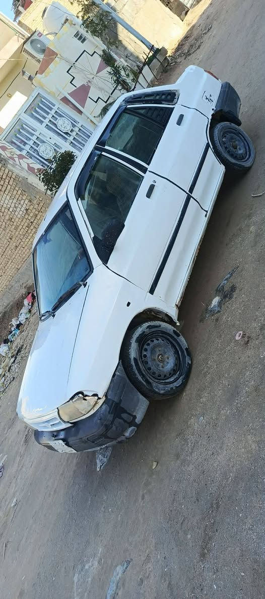 سايبه للبيع مكينه وقير جدا ماكينه وجير مال كيا برايد مقفولات وموديل 2012 سياره خيل منه سياره ما عايزه اي شيء حداديه دوشمه كلها جاهزه سياره مكان نجف سنويه ل 22 السعر 16 ورقه سياره كلها شغاله ***********
