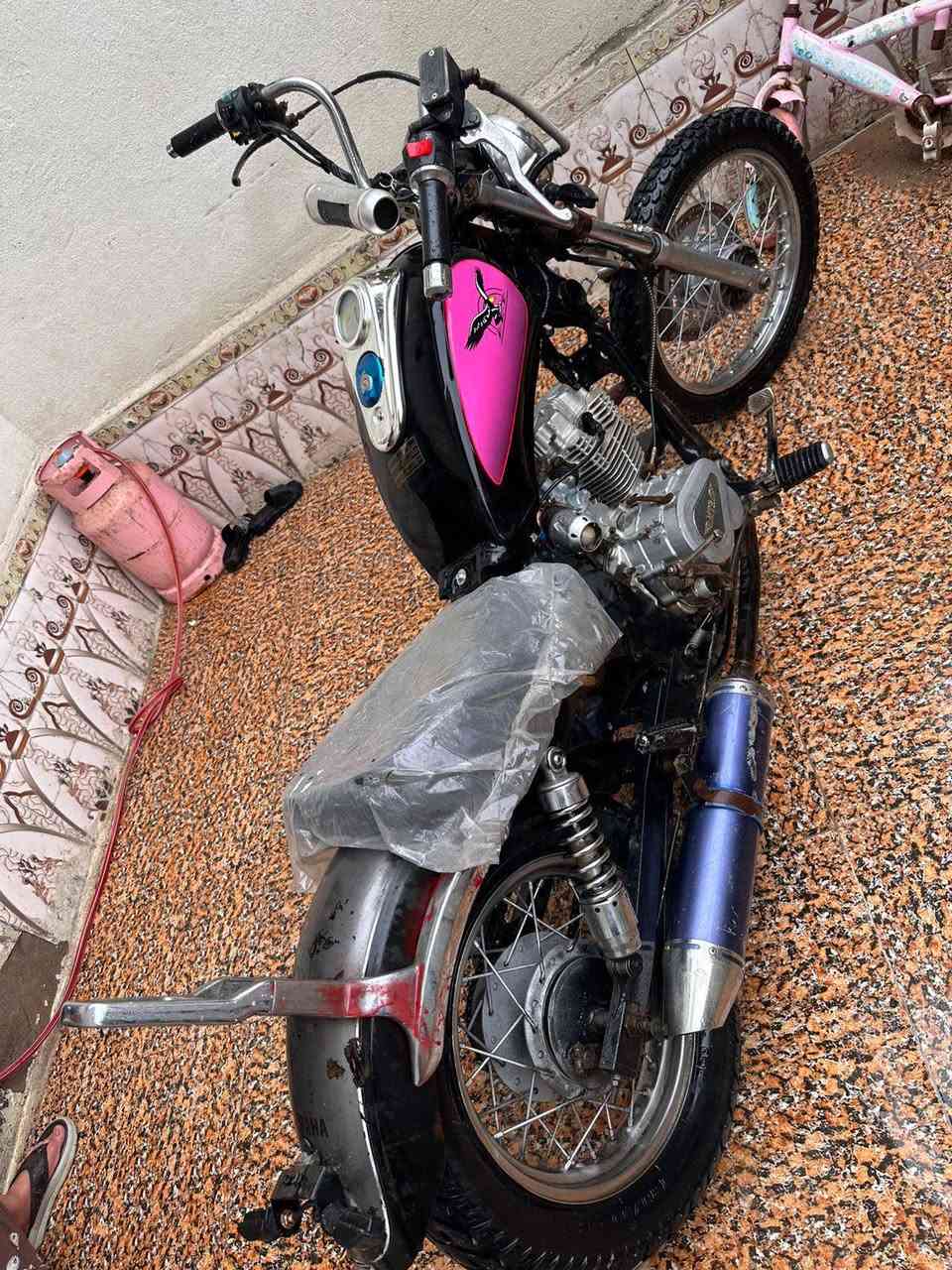 سلام عليكم دراجه نضيف كهربيات شغله سعر 350 مكان بصره ***********
