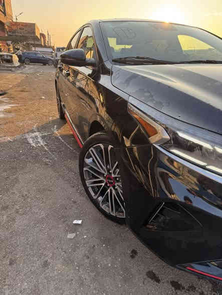 فورتي جي تي فول للخير تيربو مواصفات معروفة التيربو تصليح درجه أوله بنيد صبق باب نفس لون سياره جديده كلش ماشيه 16 ميل حره بدون رقم موديل 24 مابيهة نقص برغي السعر 140 
***********
